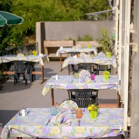 Logis - Des Lauriers - Et Restaurant 2*