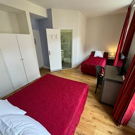 Szálloda Logis - Des Lauriers - Et Restaurant