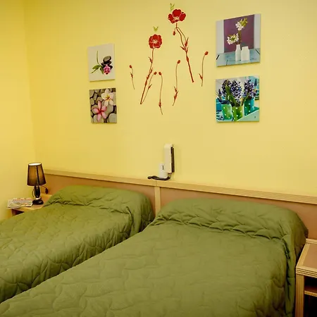 Logis - Des Lauriers - Et Restaurant Alban