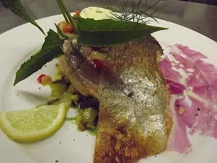 Szálloda Logis - Des Lauriers - Et Restaurant 2*