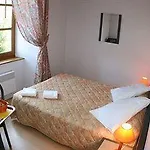 מלון Logis - Des Lauriers - Et Restaurant