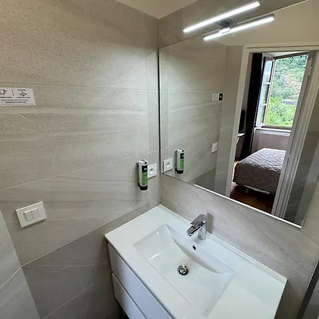 Logis - Des Lauriers - Et Restaurant