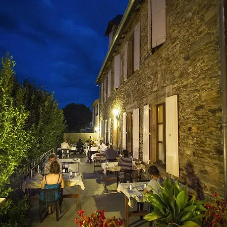 Logis - Des Lauriers - Et Restaurant