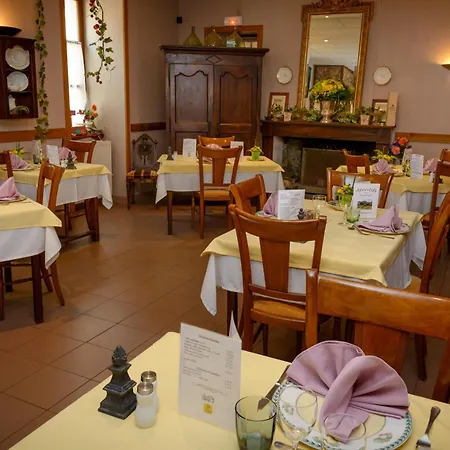 Logis - Des Lauriers - Et Restaurant ألبان