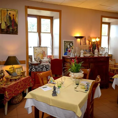 Logis - Des Lauriers - Et Restaurant