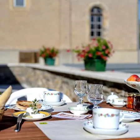 Logis - Des Lauriers - Et Restaurant فندق 2*