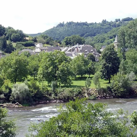 Logis - Des Lauriers - Et Restaurant 2* ألبان