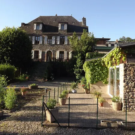 فندق Logis - Des Lauriers - Et Restaurant 2*