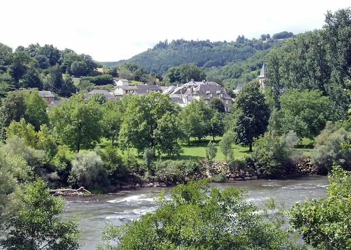 Logis - Des Lauriers - Et Restaurant 2* Alban